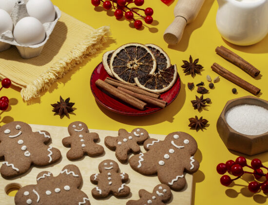 turtă dulce pe fundal galben