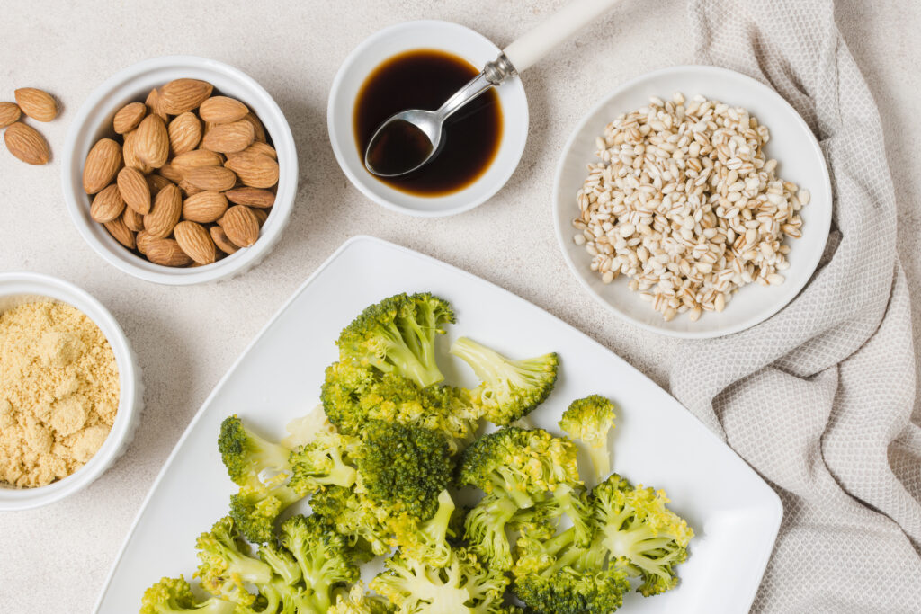 Imagine de sus cu un preparat cu broccoli