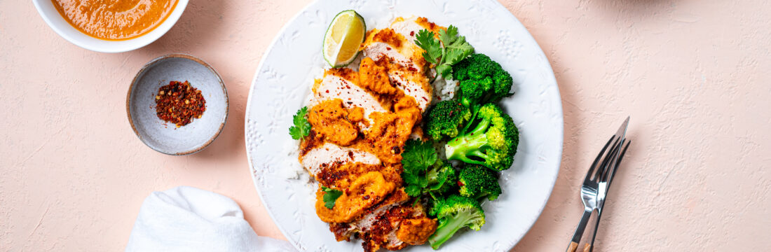 Imagine cu privire de sus cu un preparat high protein, specific în dieta scarsdale