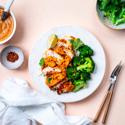 Imagine cu privire de sus cu un preparat high protein, specific în dieta scarsdale