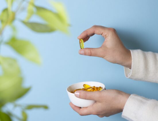 mana unei femei su suplimente alimentare in mana